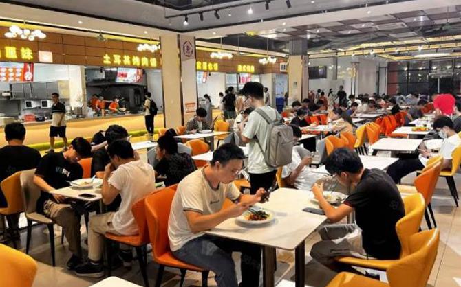 寫字樓食堂承包服務(wù)：為員工提供更健康、安全的飲食環(huán)境