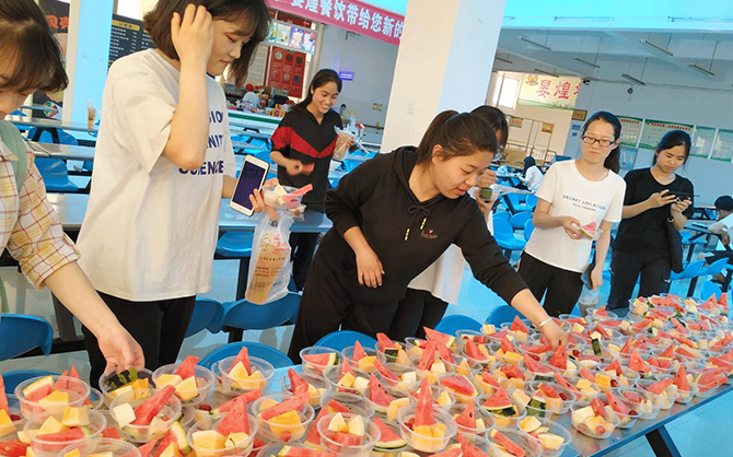 漳州食堂承包商分享營養(yǎng)美味搭配經(jīng)驗(yàn)